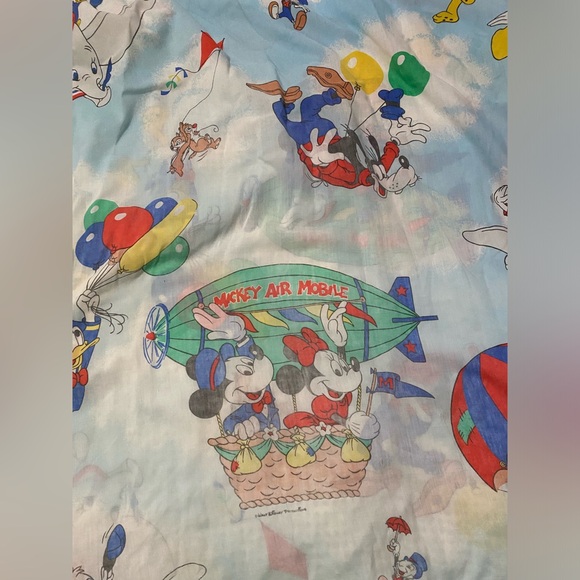 Vintage 80s Disney Mickey and Minnie Hot Air Balloon Twin Sheet - Picture 2 of 3